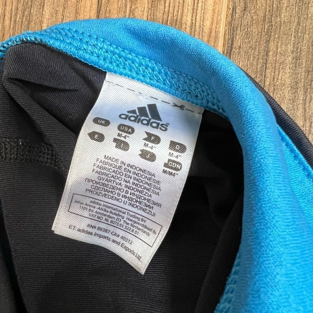 ‎Adidas medium shorts - Picture 5 of 6